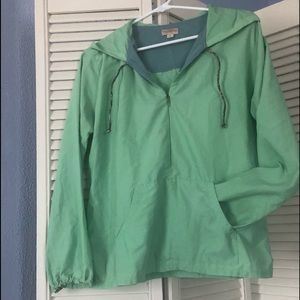 Light weight windbreaker